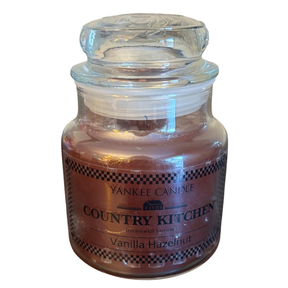 Yankee Candle Country Kitchen | Sm Vanilla Hazelnut Jar Candle 25-40 Hour Burn
